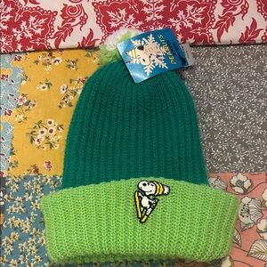 NWT Vintage Peanuts Green Beanie with Snoopy Patch